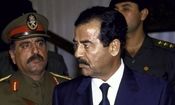 سفر در زمان؛ «صدام» با دستبند و پابند در دادگاه؛ سال 1383 