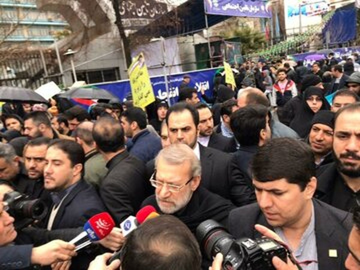 لاریجانی: ملت ایران میخواهد مشکلات داخلی و خارجی را خودش حل کند/ انتخابات حق مردم است