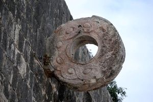 کشف یک «نذری» عجیب در زیر قدیمی‌ترین زمین «توپ‌بازی» جهان