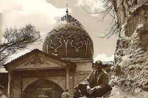 حیرت مردم از دیدن اولین بالن در دوره قاجار