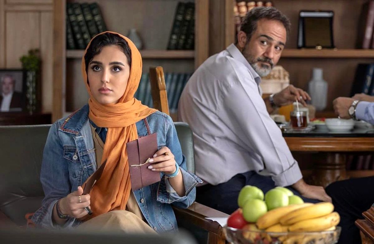  نگار نیکدل، بازیگر نقش شیدا در زخم‌کاری با تیپ و استایل بهاری 1404 