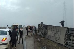واژگونی اتوبوس در آزادراه زنجان – قزوین 29 مصدوم برجا گذاشت