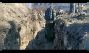 اوکراینی‌ ها اطراف کی‌یف خندق حفر کردند/ ویدئو