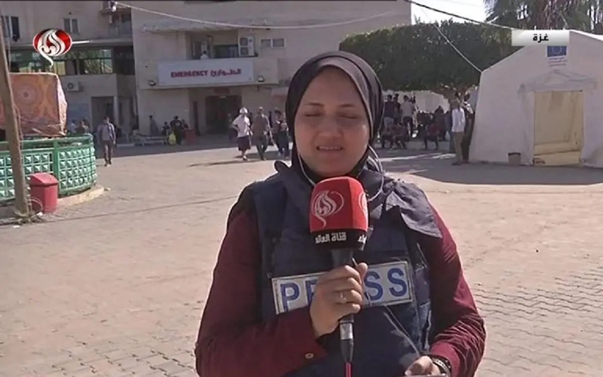 لحظه بیهوش‌شدن خبرنگار العالم در غزه هنگام پخش زنده/ ویدئو