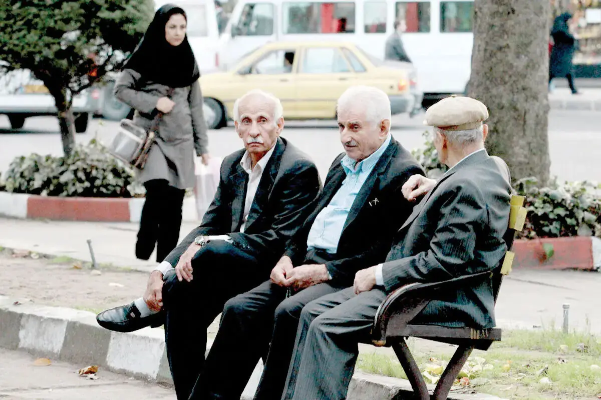 سالمندی با جیب خالی
