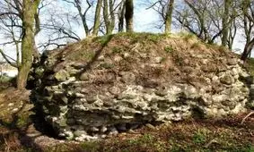 کشف «جواهر اربابی» در ویرانه‌ های قلعۀ قرون وسطایی/ عکس