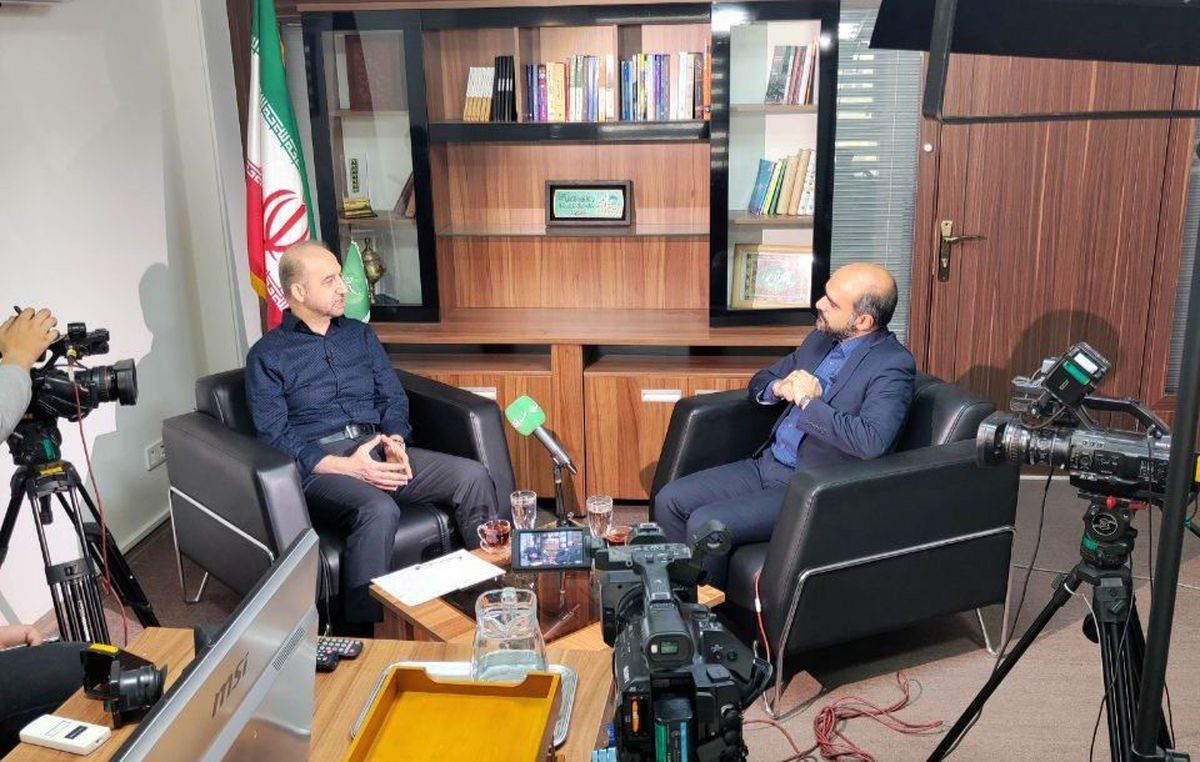 نیاز امروز ایران، انقلاب در حکمرانی است / تغییرات ساختاری نباشد، مشارکت در انتخابات بعد به ۳۰ درصد هم نمیرسد/ بانکها، شرکتهای دولتی و دولت ناکارآمد، بحرانهای موجود کشور هستند