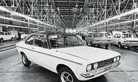 ایران ناسیونال قرارداد مونتاژ پژو را لغو کرد/ امام خمینی (ره): شاه، بختیار و شریف امامی باید کشته شوند/ عکس

