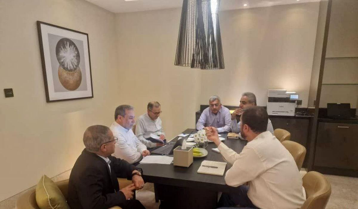 هیات ایرانی عازم محل مذاکرات شدند/ ویدئو