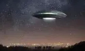 شی نورانی ناشناس مشاهده شده در آسمان تهران، بشقاب پرنده بود؟!/ ویدئو