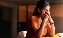 چرا باید درد عاطفی را جدی بگیریم؟ 