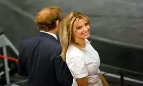 ترامپ مذاکرات صلح را قطع کرد تا با ملکه زیبایی  اوکراین تماس بگیرد! 