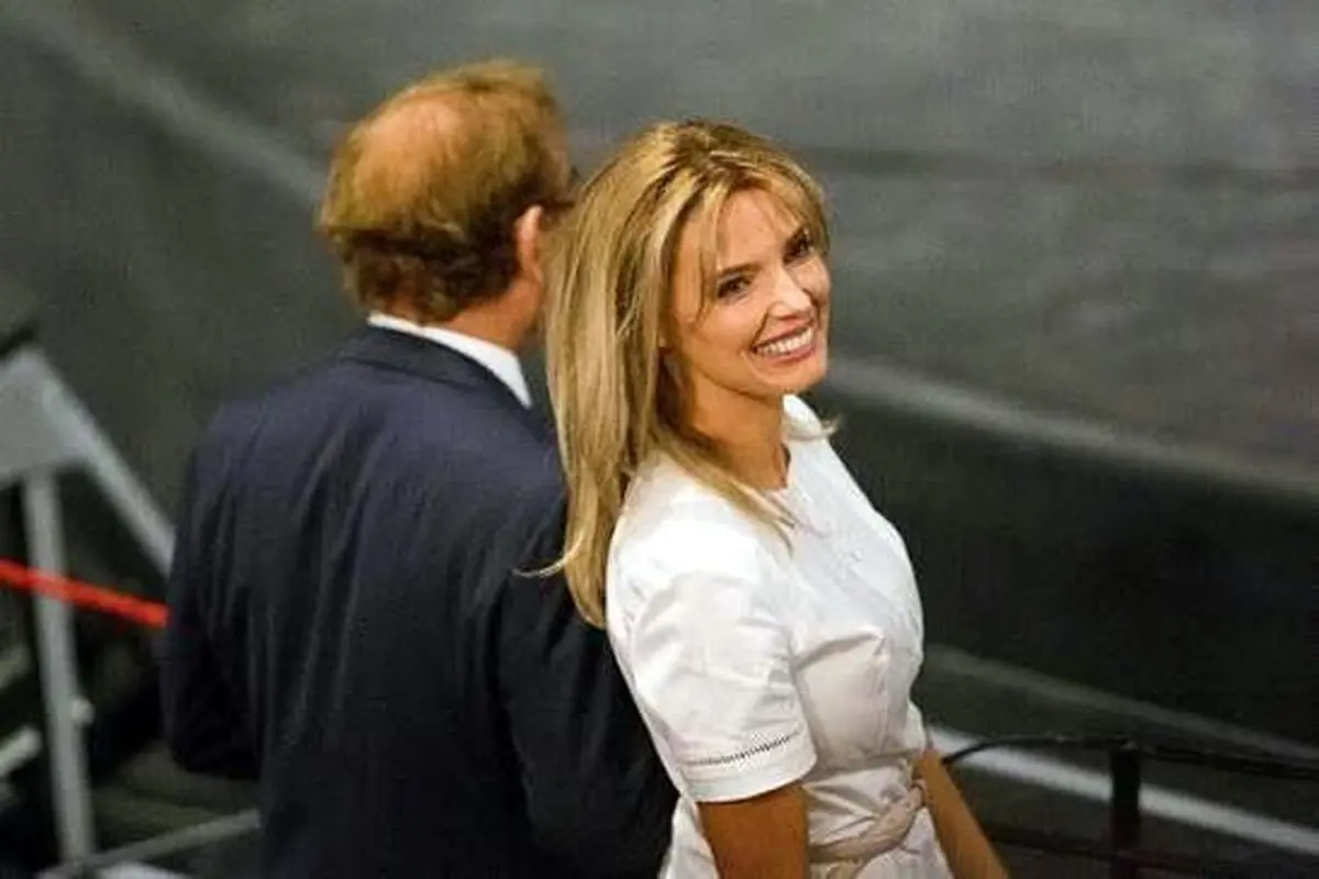 ترامپ مذاکرات صلح را قطع کرد تا با ملکه زیبایی  اوکراین تماس بگیرد! 