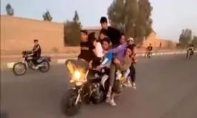 تعجب بلاگر آمریکایی از حرکت عجیب یک مرد در قم/ ویدئو