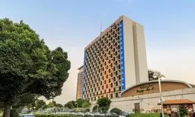 مرتفع‌ ترین آسمان خراش تهران قدیم/ این ساختمان بزرگترین هتل خاورمیانه بود 