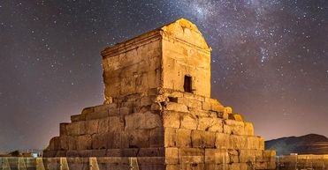 کوروش بزرگ، روز تولد و میراث جاودانه او
