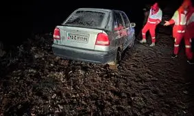 نجات ۴ جوان گم شده در کولاک و سرمای گلسپیدجوکار