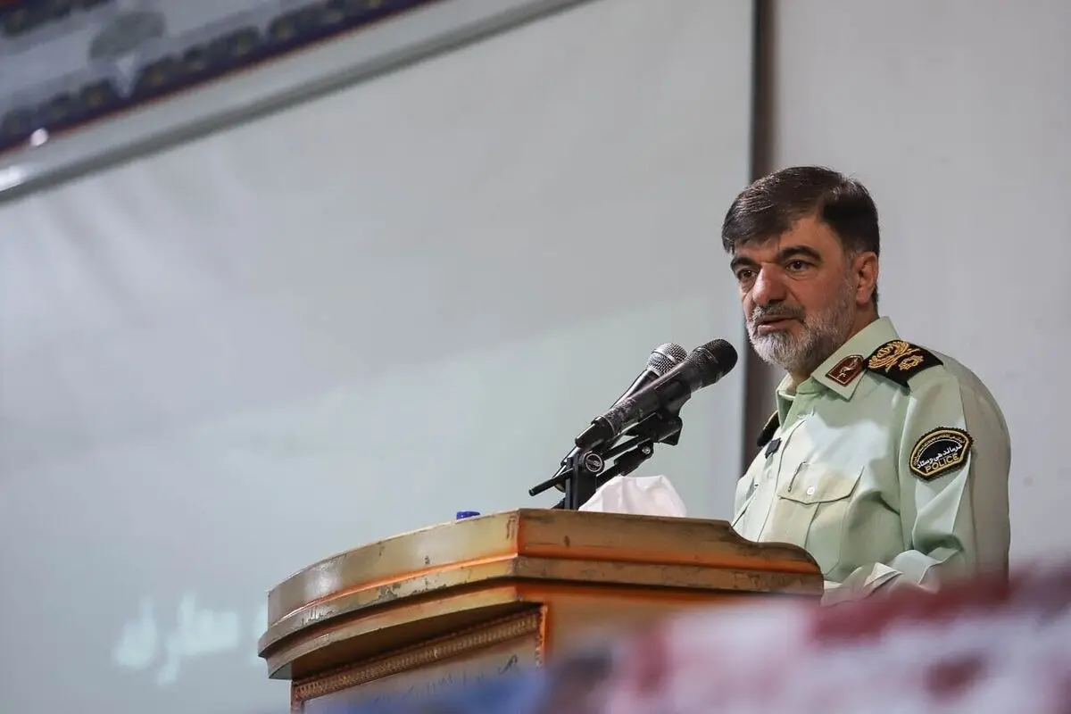 حضور سردار رادان در مراسم بزرگداشت رئیس جمهور و همراهانش/ عکس
