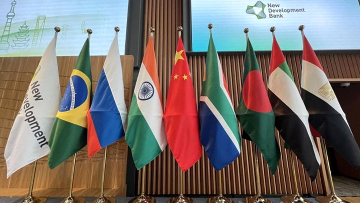 دلارزدایی با ابتکار عمل بریکس، محبوبیت بیت کوین را افزایش میدهد