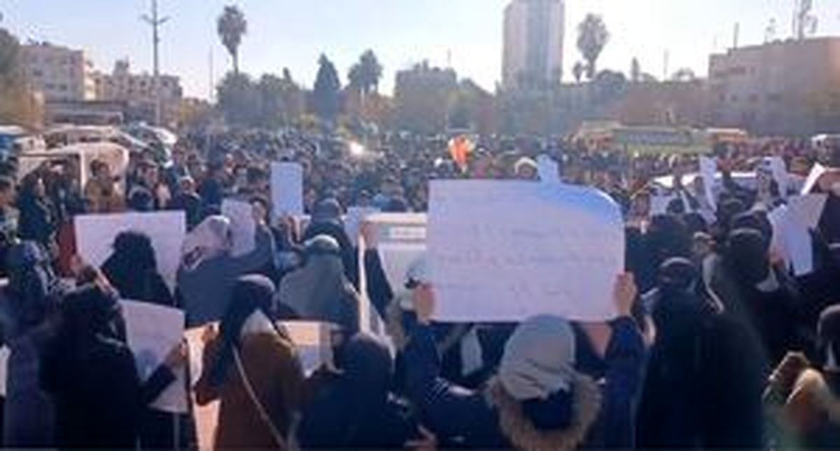 نخستین جرقههای اعتراضات علیه الجولانی در سوریه/ ویدئو