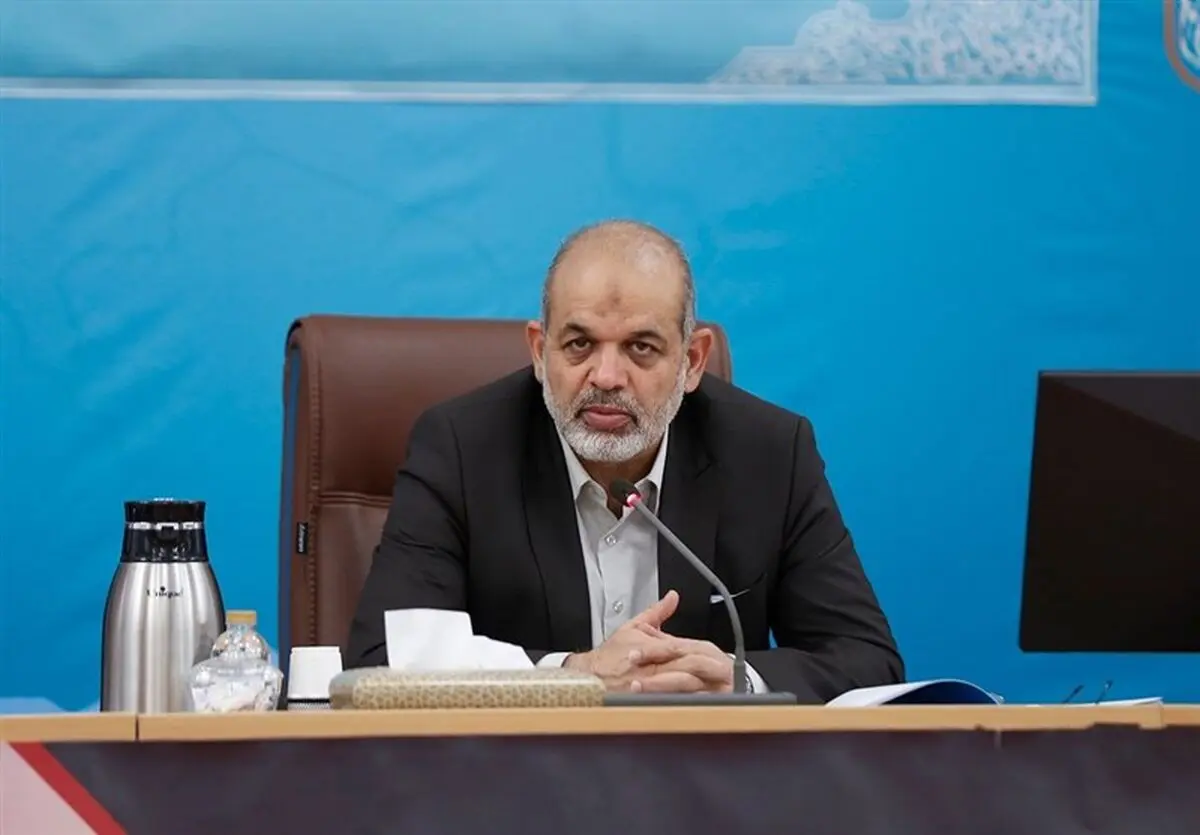 در رابطه با مسمومیت دانش آموزان کسی تاکنون دستگیر نشده و عامل خاصی یافته نشده است