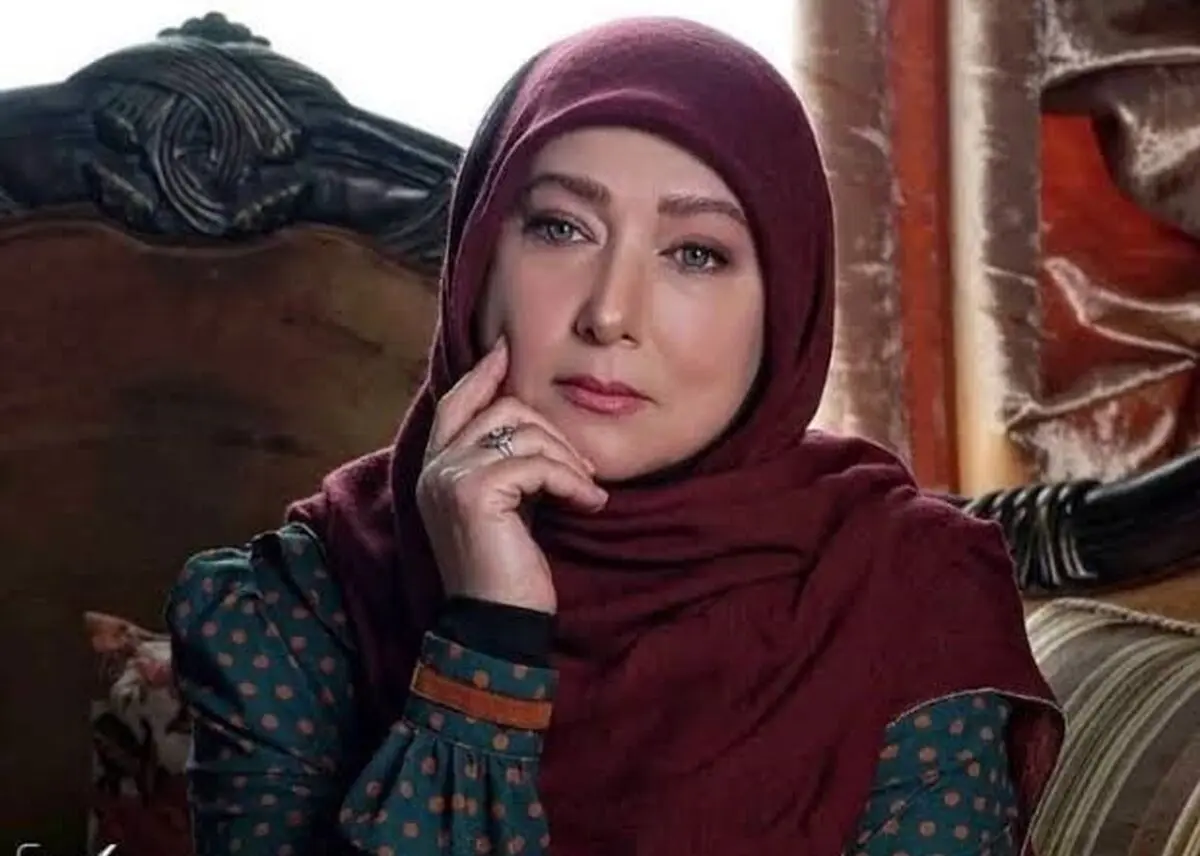 غم سنگین فریبا متخصص در مراسم ختم مادرش بعد از سال ها پرستاری و مراقبت از او/ ویدئو
