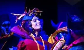 مراحل طاقت‌فرسای گریمِ الیکا عبدالرزاقی برای «شاه لیر»/ ویدئو 