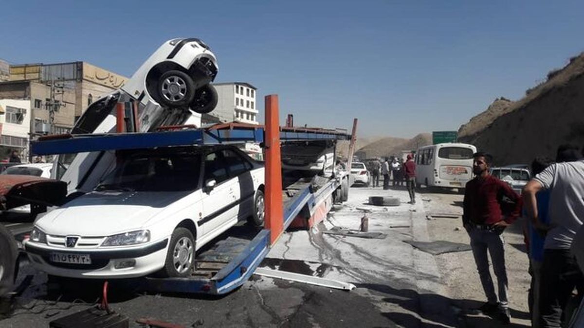 تصادف ۳ خودرو در بزرگراه همت و مصدومیت ۷ تن