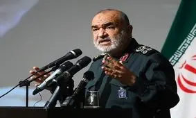 سردار سلامی: تمام قدرت آمریکا آتش زدن چند سطل زباله در خیابان است