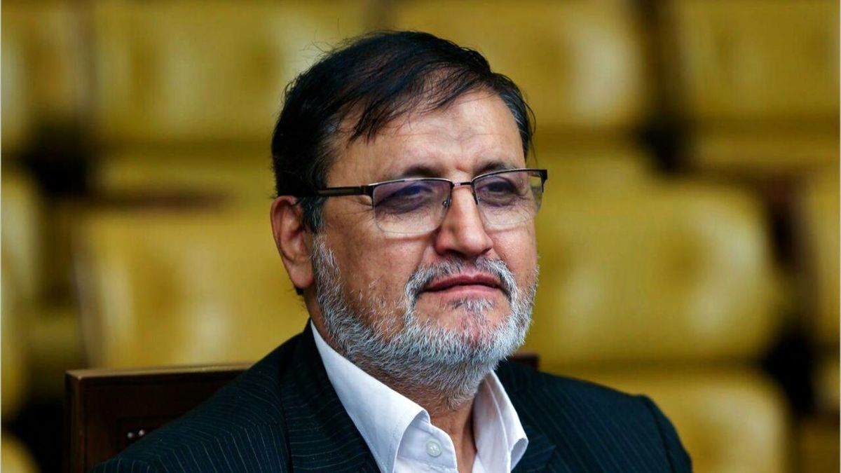 حداد عادل پدر معنوی اصولگرایان نخواهد شد/ جوان امروز با حداد ارتباط نمیگیرد، پیشنهاد ما خضریان است