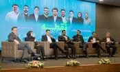 تأکید فعالان اقتصاد دیجیتال بر تاب‌آوری، ماندن و حفظ سرمایه انسانی در همایش «نقطه تصمیم»