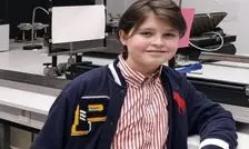 «اینشتین کوچک» در ۱۵ سالگی دکترای فیزیک کوانتوم گرفت