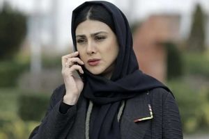 استایل ساده و کمتر دیده شده آزاده صمدی با کلاه و بدون آرایش