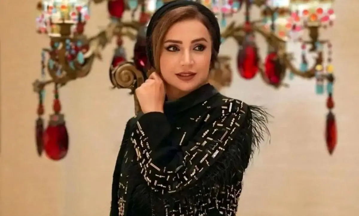 تصویری جالب از شبنم قلی خانی در جشن کریسمس امسال