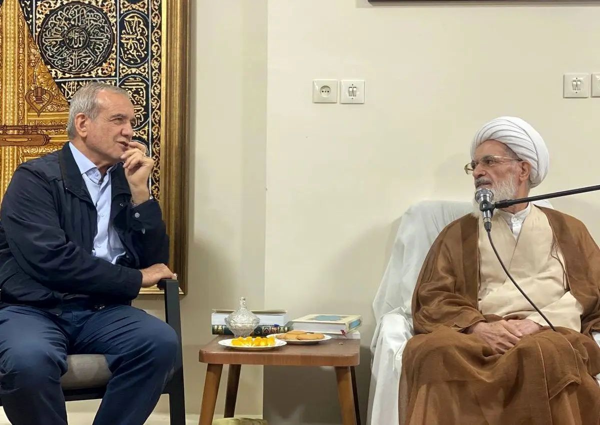 تقدیر آیتالله بیاتزنجانی از تخصصگرایی پزشکیان/ اینکه گفتید از کارشناسان استفاده میکنید، ما را بیشتر به شما امیدوار کرد؛ روی این حرف بایستید/ در نظر من تخصص از تدین بالاتر است/ دو گمشده امروز جامعه ایران، قانون و آزادی است
