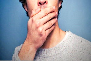 چگونه بوی بد دهان را درمان کنیم؟