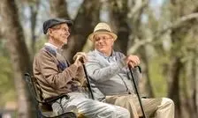 سالمندان برای بهبود سلامت خود، بیشتر معاشرت کنند