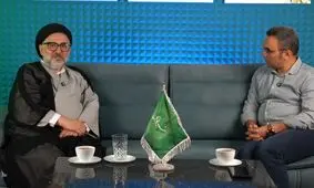 به خاطر زندان انفرادی و اتفاقات سال 88 هنوز به تراپی می روم/ مرتضوی به من گفت وصیتت را بده امشب اعدامت می کنیم/ وزیر فعلی علوم، در دادگاه وکیل من بود/ عزت ملت ایران به این است که مشکلاتش حل شود نه پروتکلهای دیپلماتیکی چون شاخ و شانه کشیدن برای آمریکا