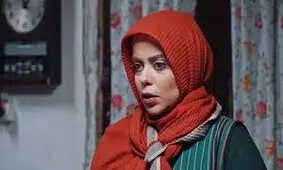 سفر در زمان؛ «خانم گماسایی» (سریال دودکش) روی صحنه تئاتر؛ سال 1403 