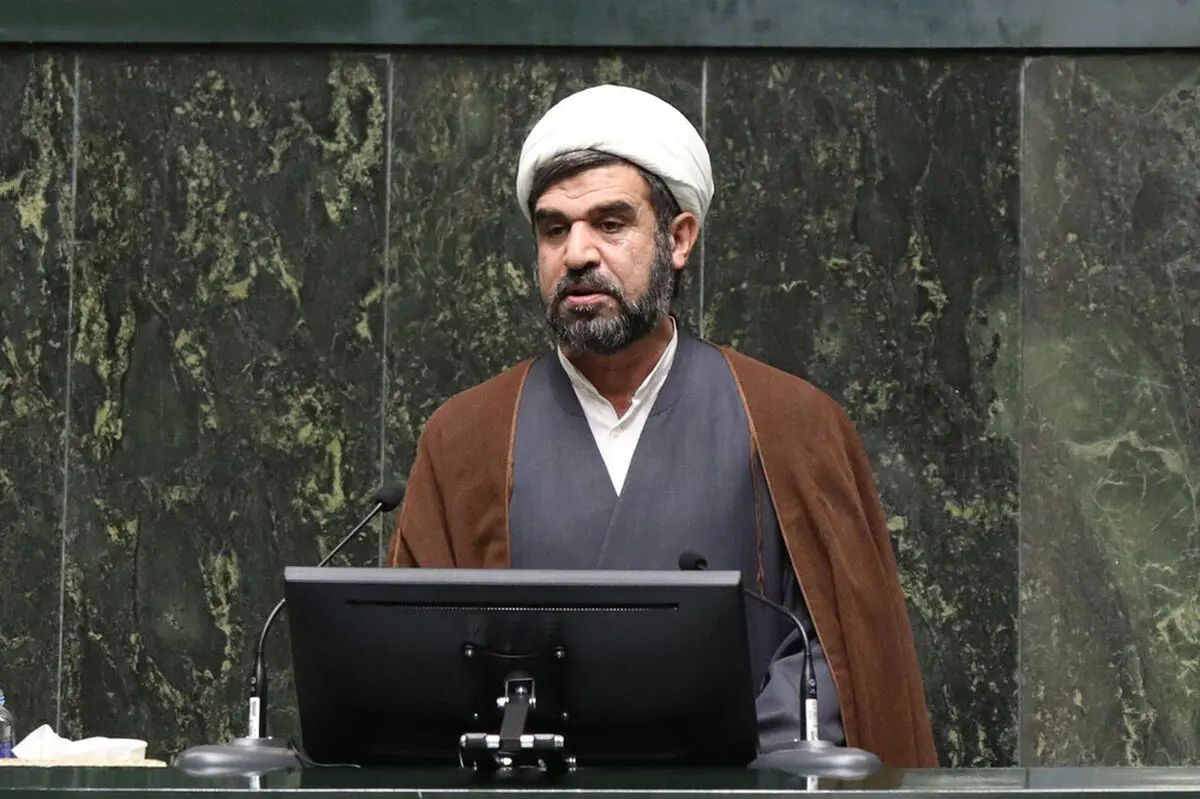 اصل توقیف رسانه‌ای مانند خبرفوری بدون اعلام دلیل مشخص، کار درستی به نظر نمی‌رسد/ قبل از توقیف باید تذکر داده شود