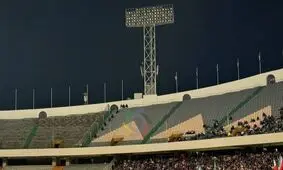  مشاهده دود ناگهانی کنار یکی از پروژکتورهای ورزشگاه آزادی در حاشیه تمرین تیم ملی/ ویدئو

