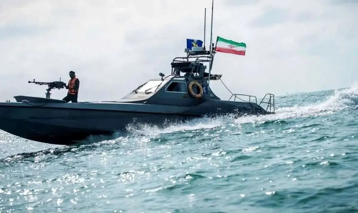 هشدار جدید فرماندهی نیروی دریایی سپاه | قرارگاه خاتم: ورود سگ‌ها و آمریکایی‌ها ممنوع |  فرمانده هوافضای سپاه: منتظر فرمان شلیک هستیم