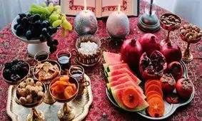 ۶ راهکار برای فرار از نفخ بعد از پرخوری در شب یلدا