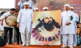 زرتشت پیامبر ایرانی، چگونه زاده شد؟
