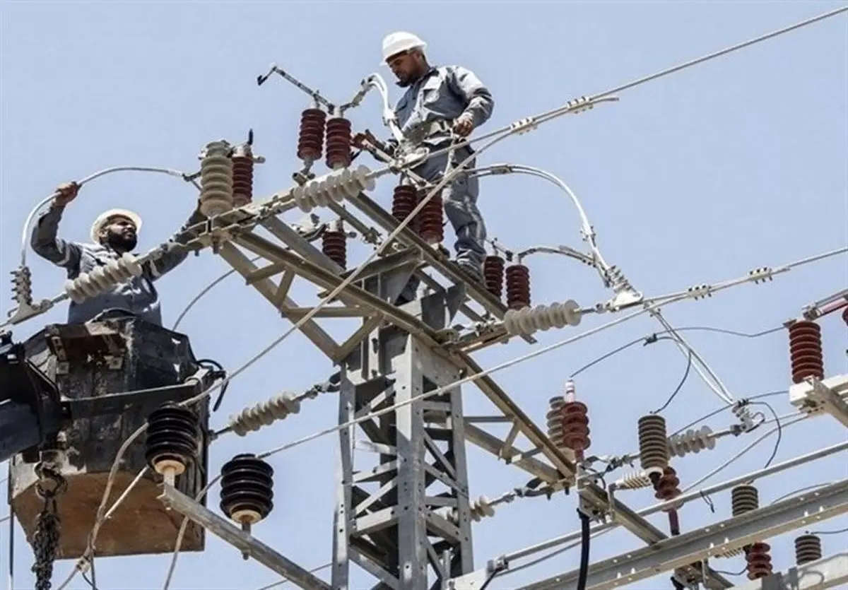 برق مناطق آسیب دیده تهران و البرز در کمتر از دو ساعت وصل شد