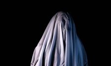 خرافات شیک؛ احضار روح و فرشته نگهبان فقط ۷/۵ میلیون!/ ویدئو

