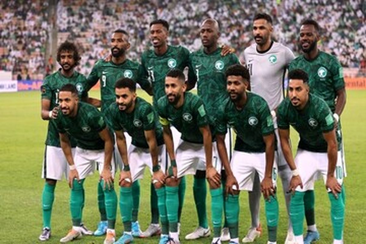 کیفیت بد لباس تیم ملی فوتبال عربستان سوژه شد/ ویدئو
