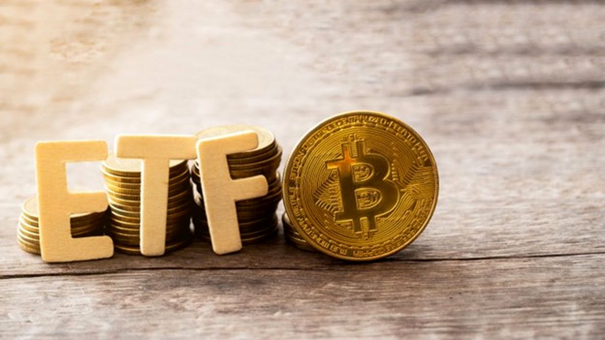 خروج ۷۱۳ میلیون دلاری از ETFهای بیتکوین در آمریکا؛ تأثیر تنشهای تجاری بر بازار رمزارزها
