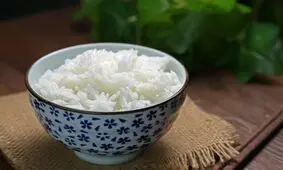 حذف نان و برنج برای لاغری، درست است یا غلط؟

