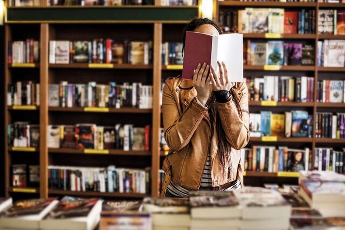 ۶ استراتژی که شما را کتابخوان بهتری میکند